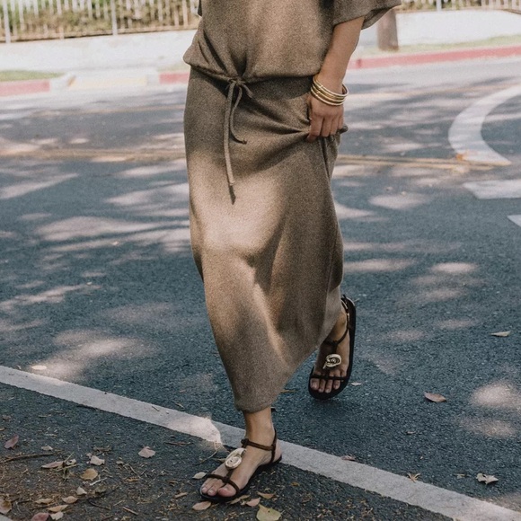 Zara NWT viscose knit stretchy midi skirt light brown tan - Picture 3 of 10